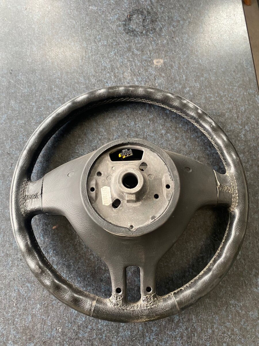 Třiramenný volant BMW e46 - 2