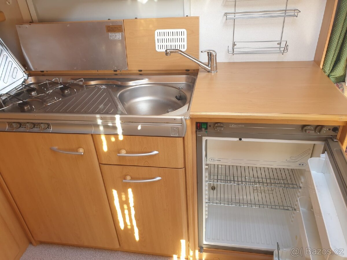 Karavan Knaus 500 obytný přívěs - 2