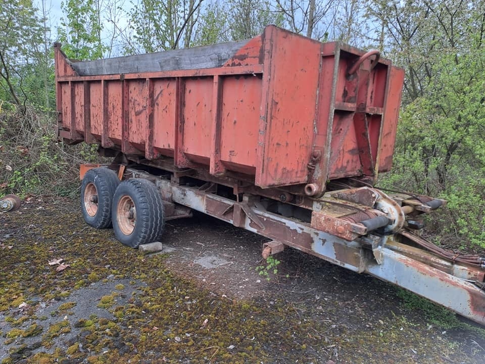 Traktorový kontejnerový návěs - 2