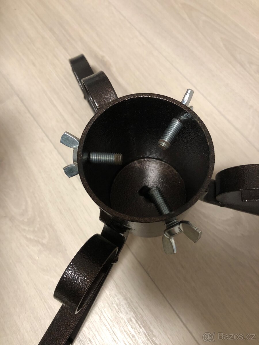 Stojan na vanocni strom - 2