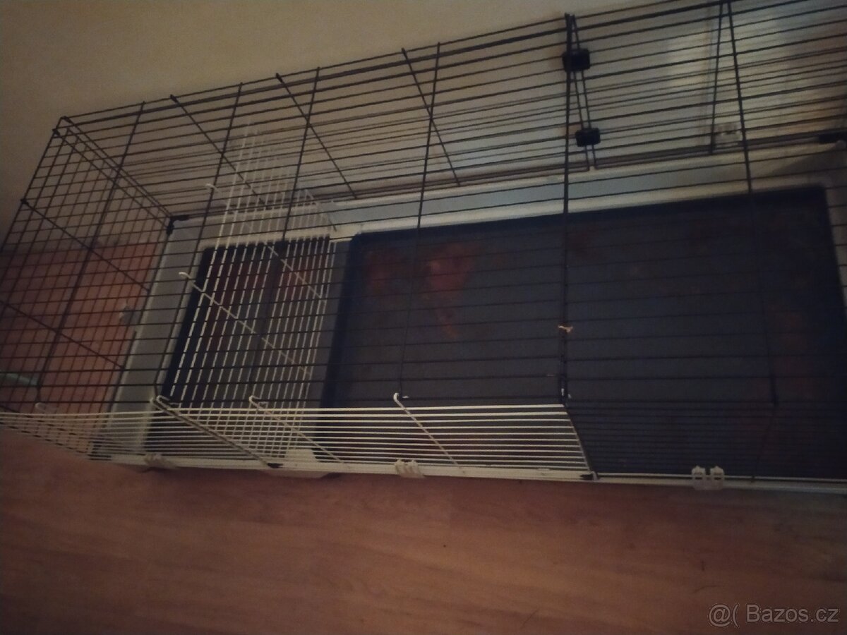 Velká klec pro králíka... - 2