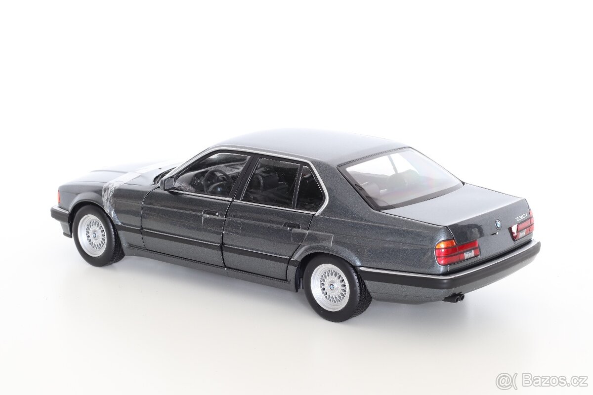 BMW 730i E32 1:18 Minichamps Grey metallic - 2