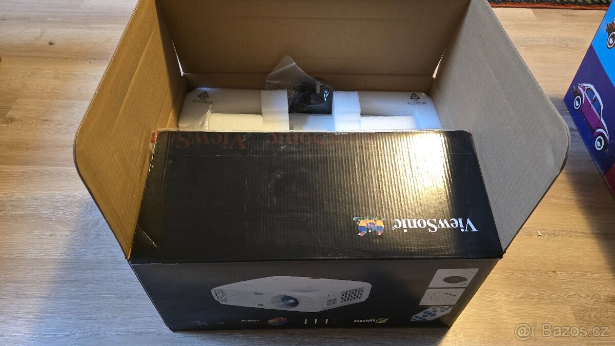 Projektor Viewsonic PX727-4K - 2