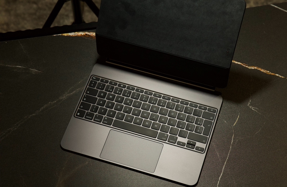 Apple Magic Keyboard pre iPad Pro 13-palcový (M4/M5) - 2