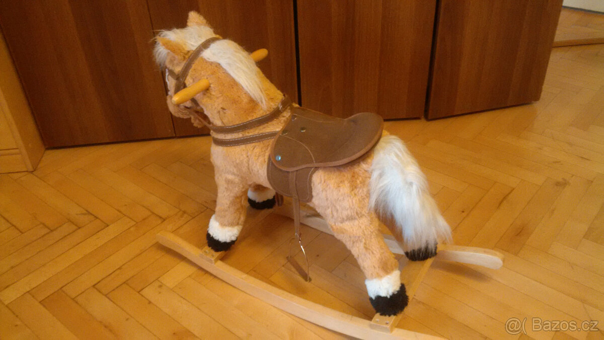 houpací koník - 2
