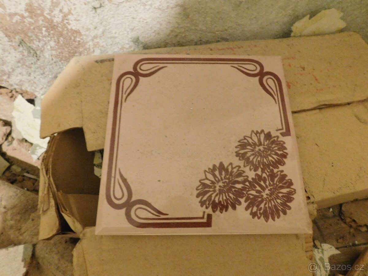 Obkladačky staré 15x15cm - 2