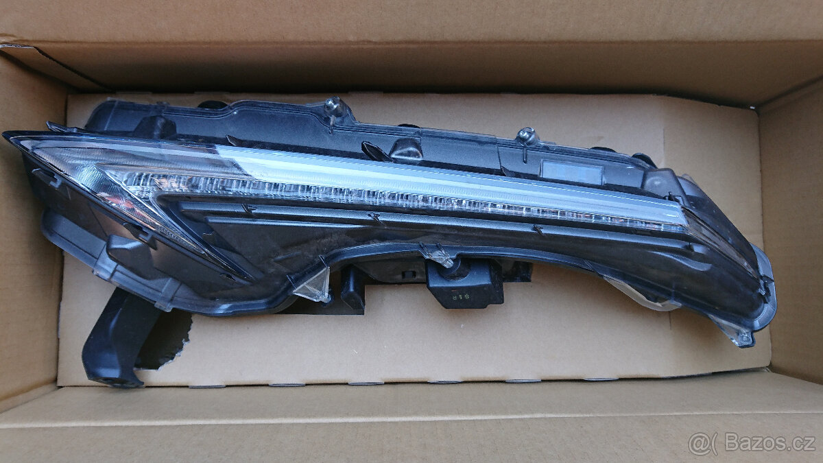 Lexus NX300h PP Svěrlo DRL - 2