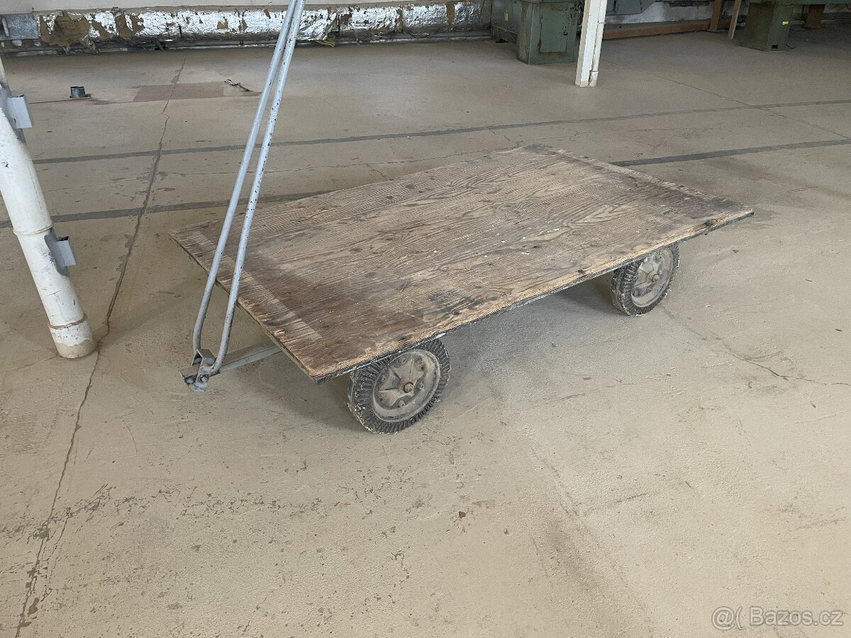Manipulační dílenský vozík - 2