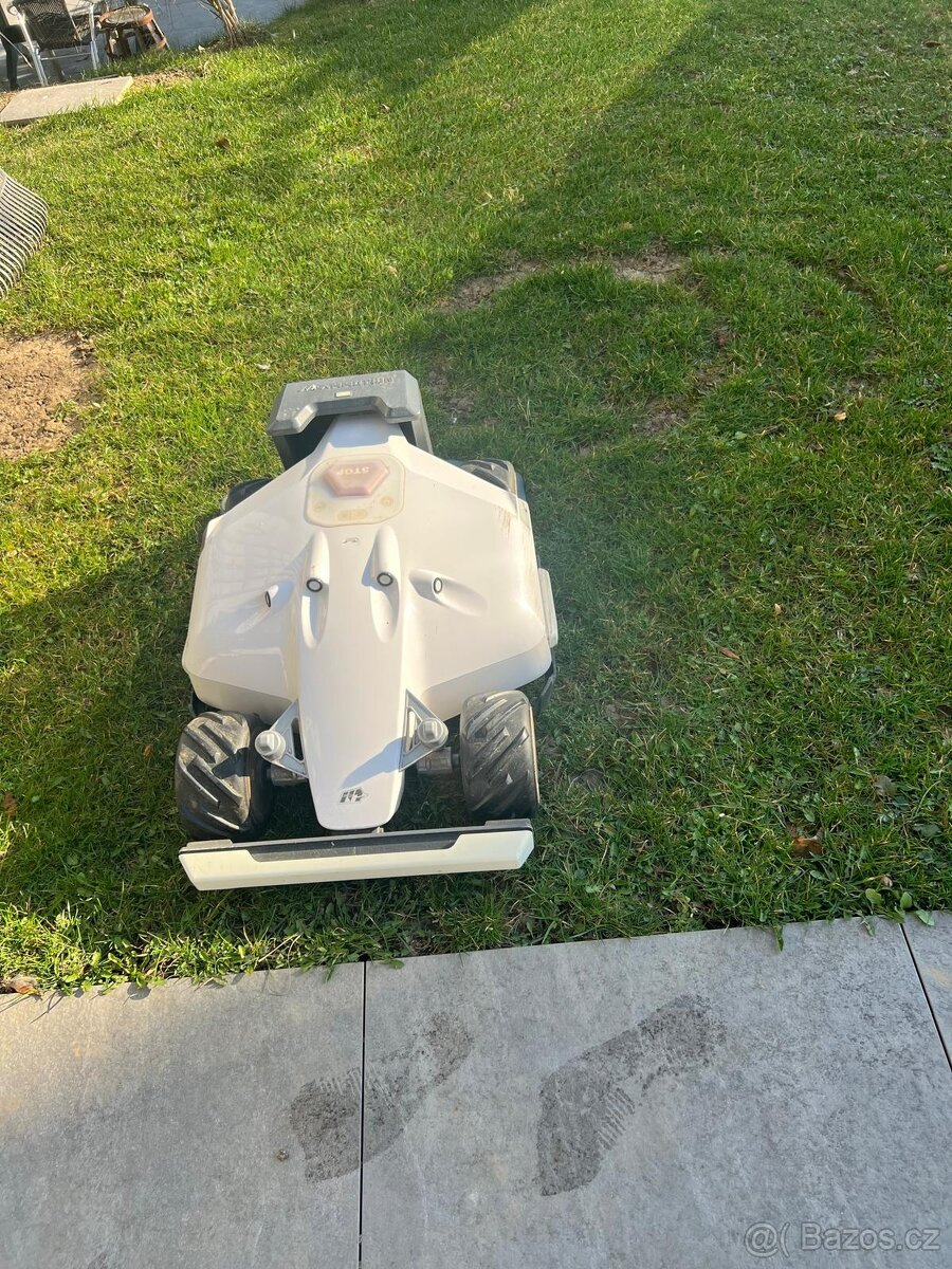 Mammotion LUBA AWD 5000 – 4×4 robotická sekačka bez drátu - 2