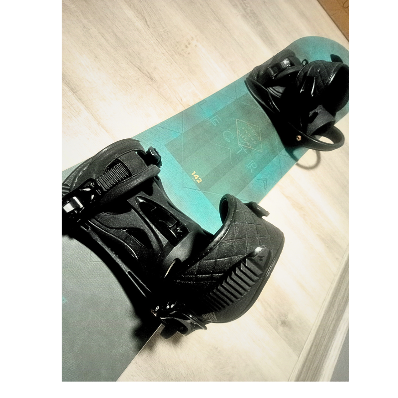 Snowboard NITRO Lectra vel.142+vázání - 2