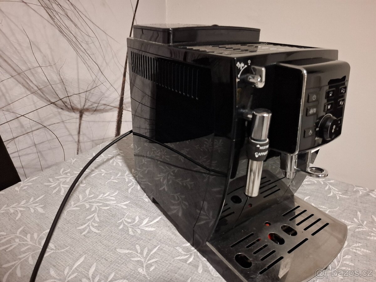 Kávovar DeLonghi - 2