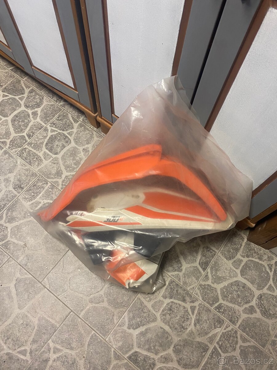 Plasty KTM - 2