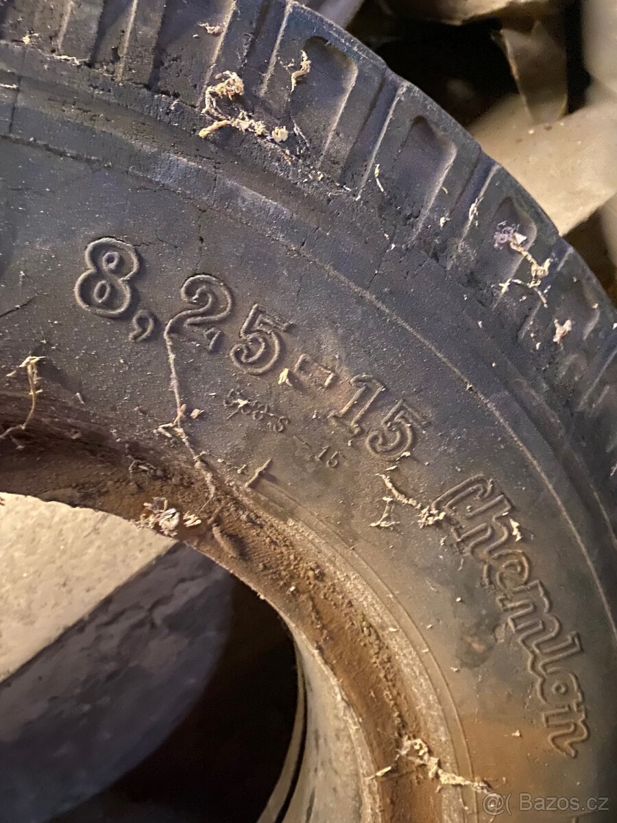 Pneu 8,25-15 - 2