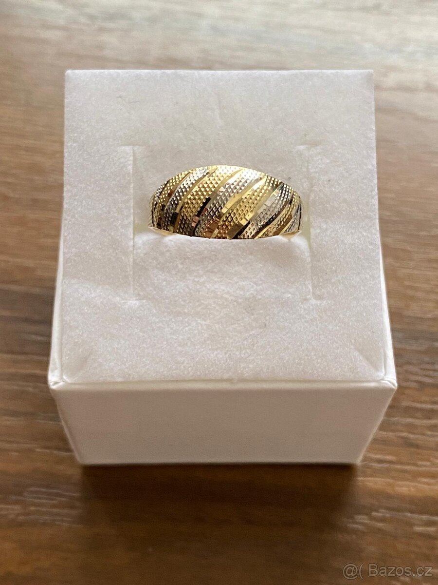 Zlatý dámský prsten - 2