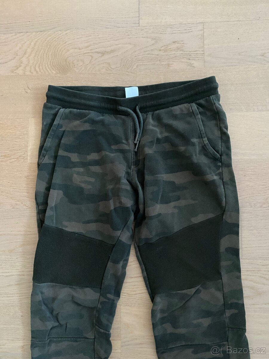 Chlapecké tepláky - 2