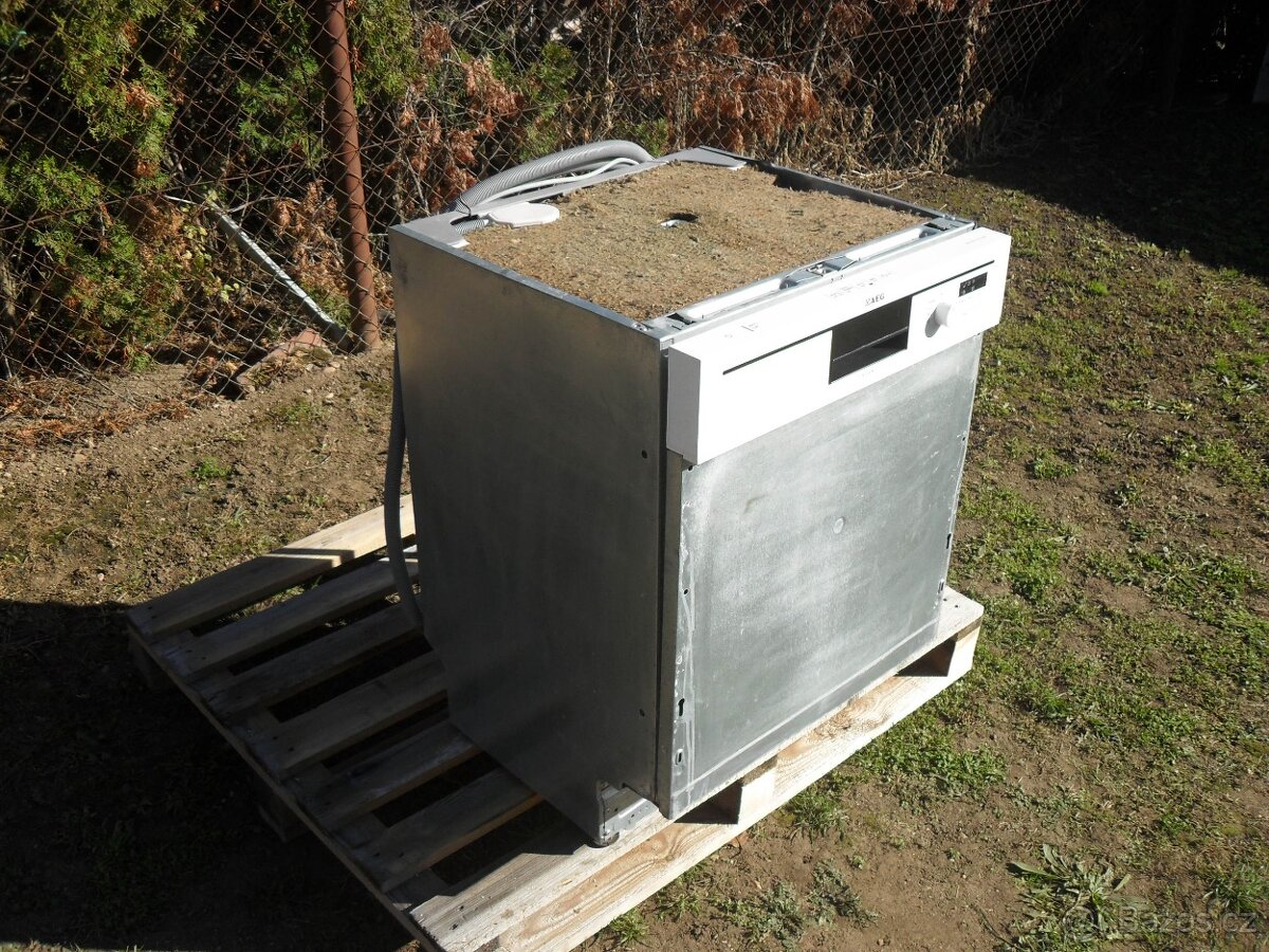 VESTAVNÁ MYČKA AEG,BÍLÝ PANEL,LCD,IKONY,tř.A.,XXL - 2