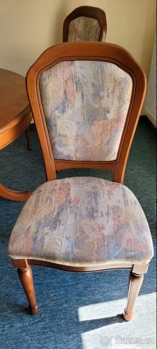 Stůl kulatý jídelní, rozkládací a 3 židle - 2