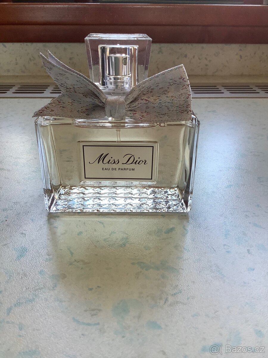 Miss Dior, Tom Ford Bitter Peach a Soleil Blanc, Ralph - 2