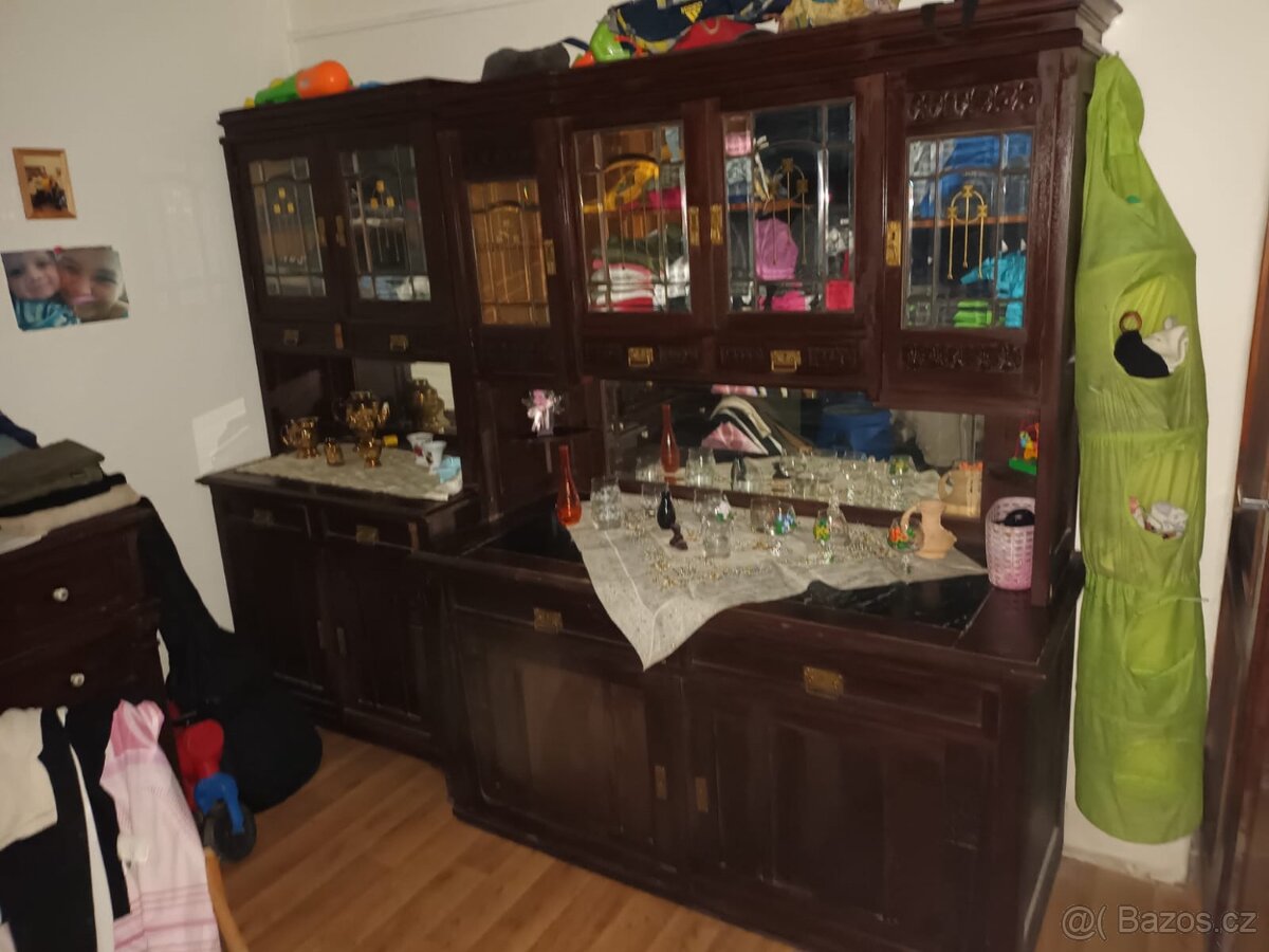 Starožitný sekretář , komoda - 2