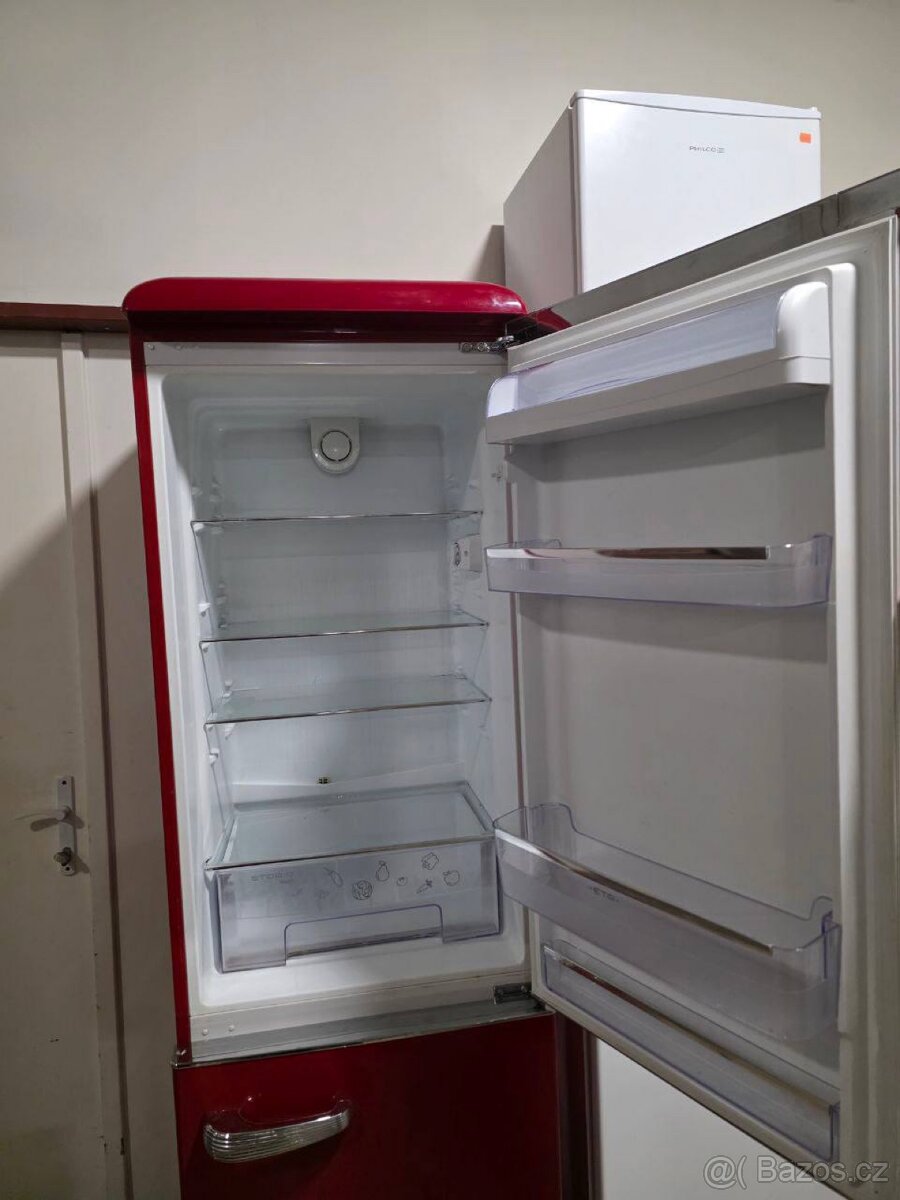 Lednička ETA – červená - 2