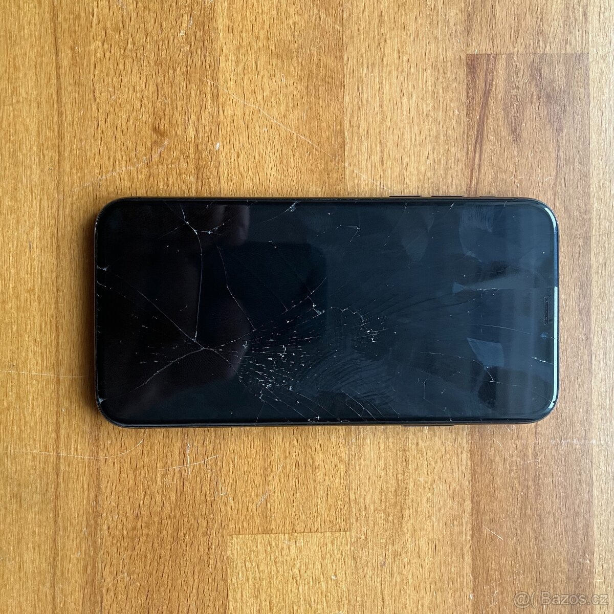Apple iPhone X 256GB černý - 2