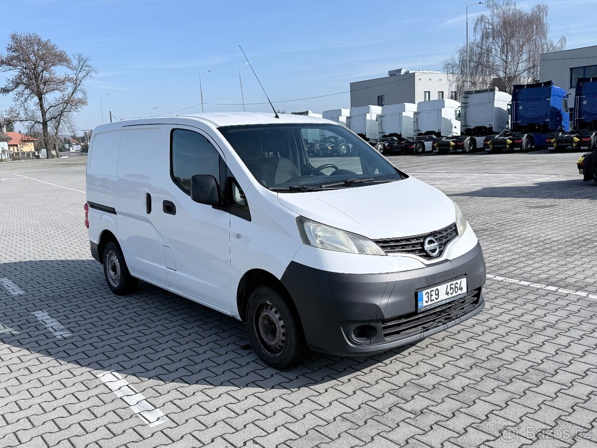 Nissan NV 200 - 2