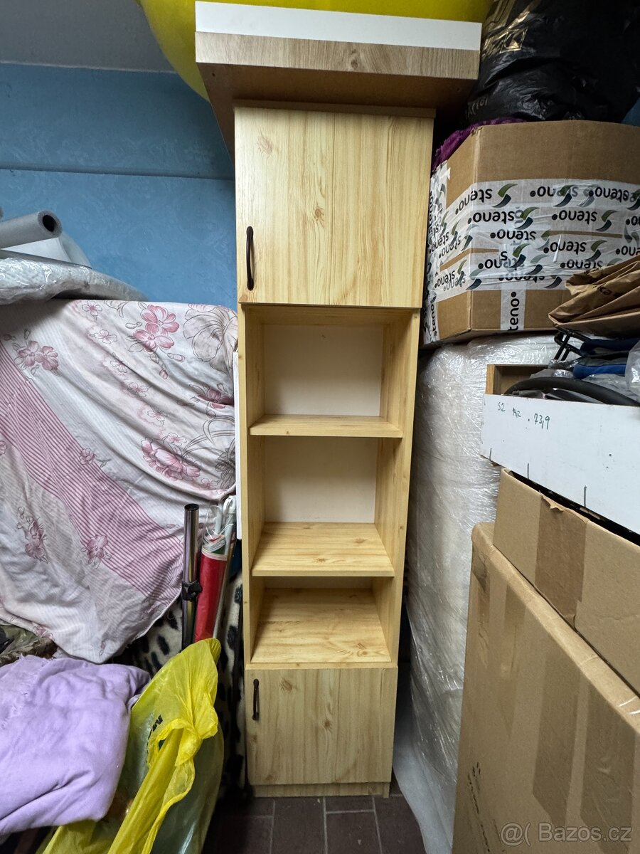 Studentská stěna do pokoje - 2