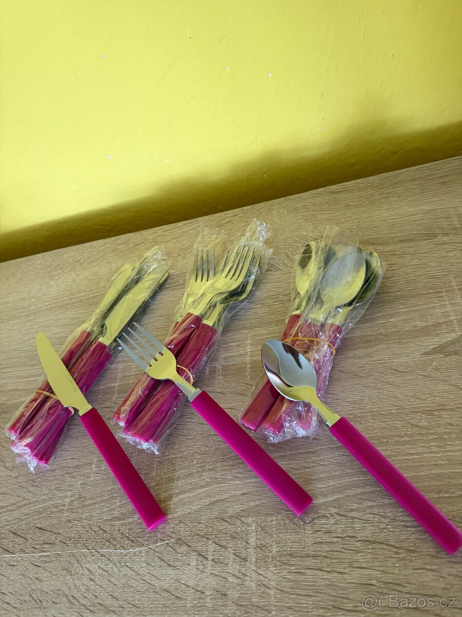 Jídelní priborovy set - 2