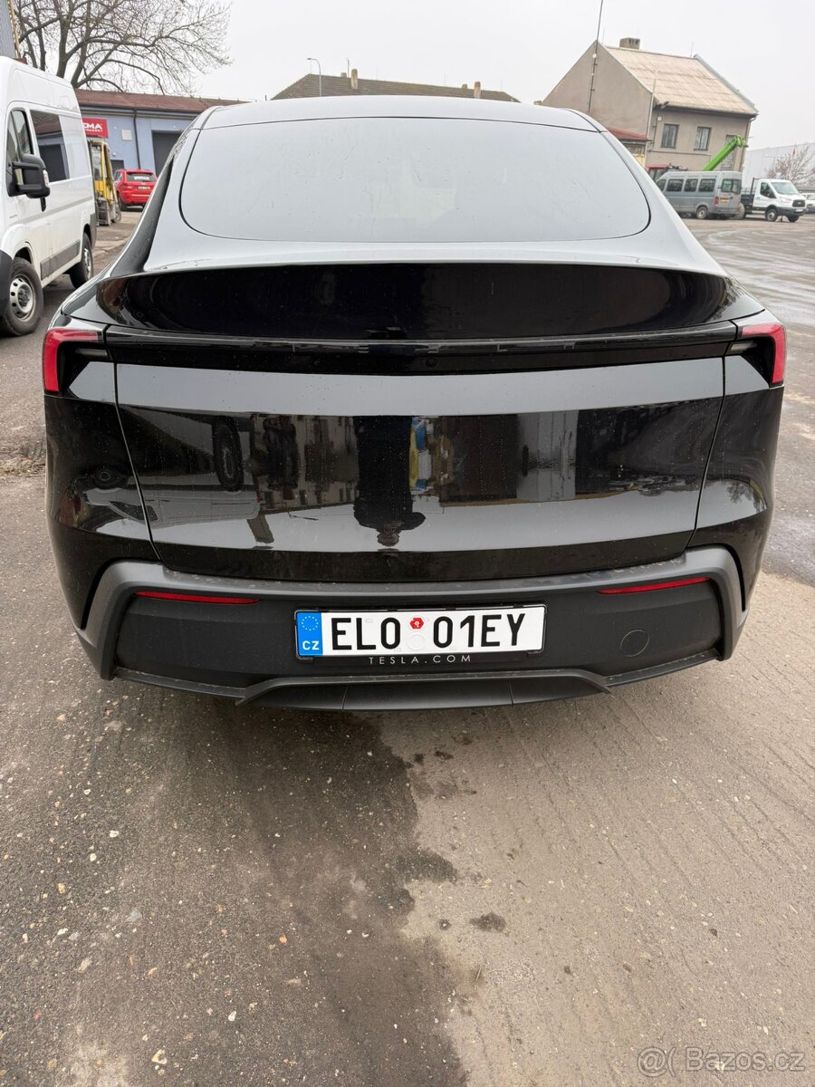Tesla model Y 2026 std - 2