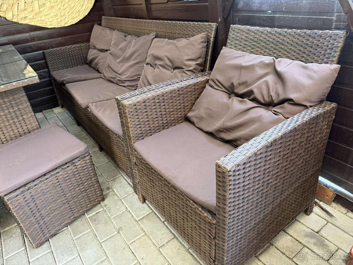 Set zahradního nábytku z ratanu - 2