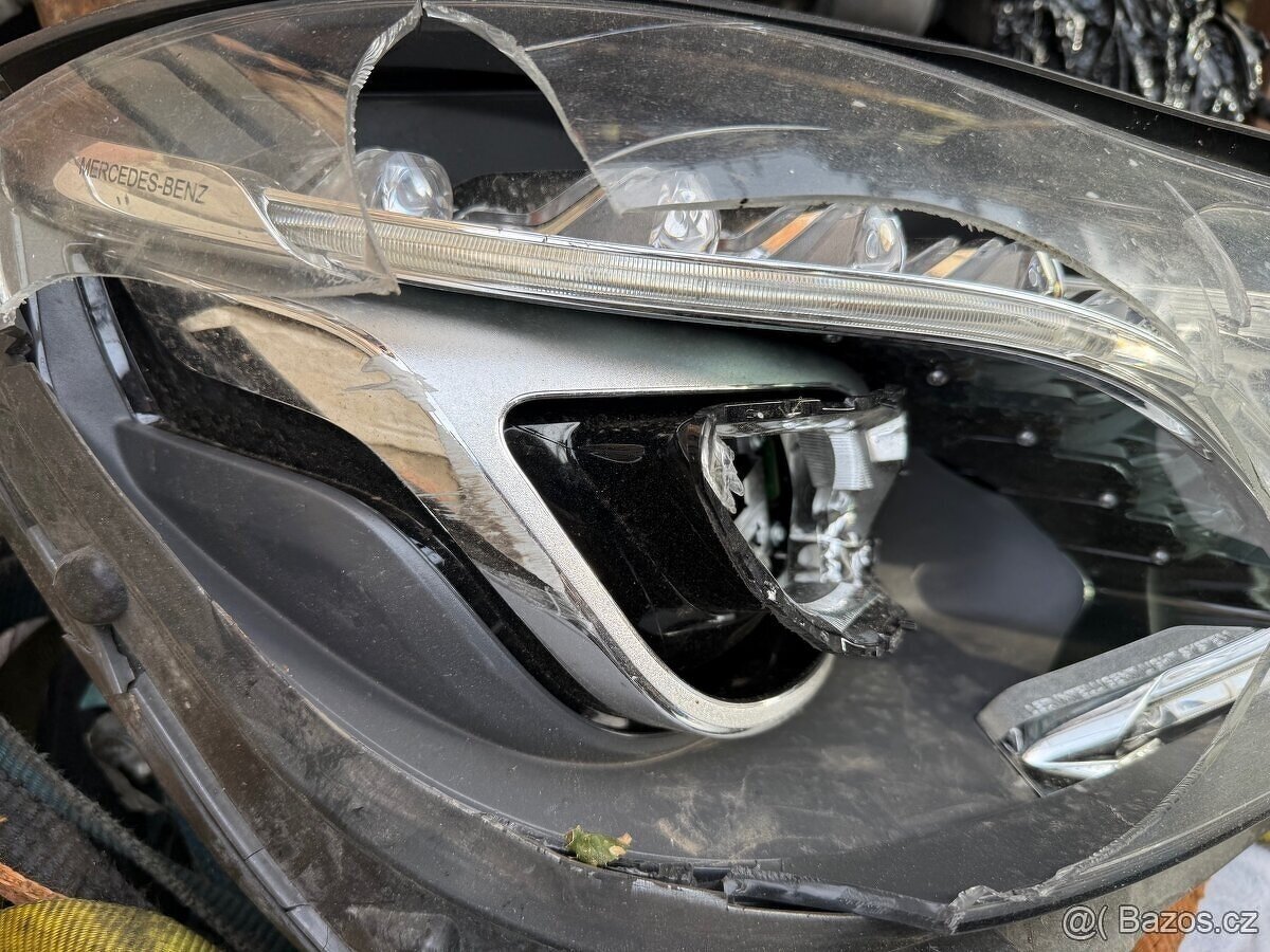 Mercedes w212 facelift pravý led světlomet komplet - na díly - 2