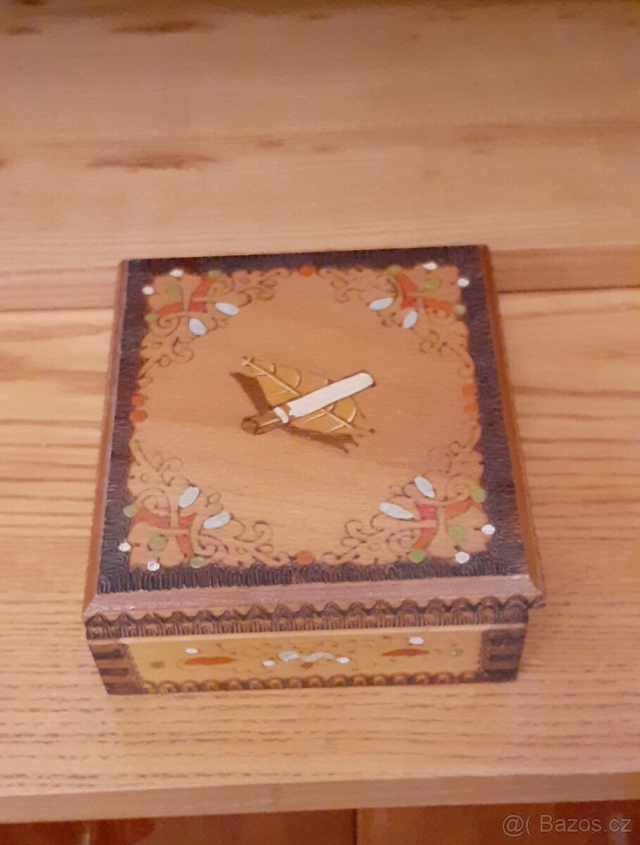 retro dřevěná krabička na cigarety - 2