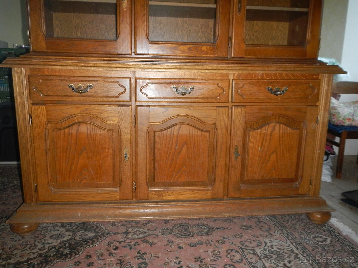 Obývací stěna - starožitná vitrína - 2