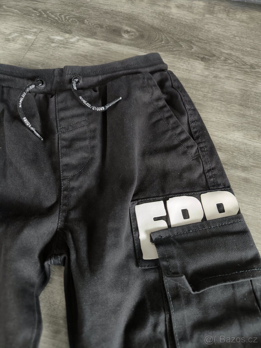 Dětské kalhoty vel. 134 - 2