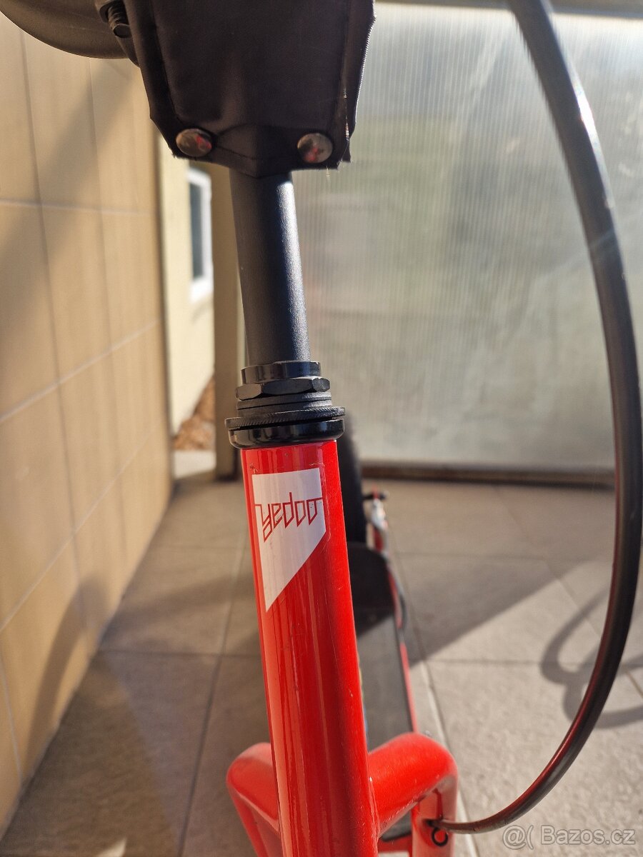 Koloběžka Yedoo - 2