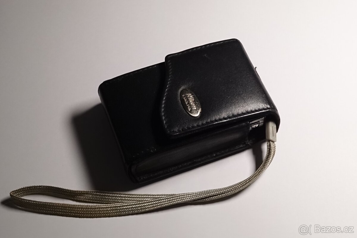 Nikon Coolpix S9 - 2