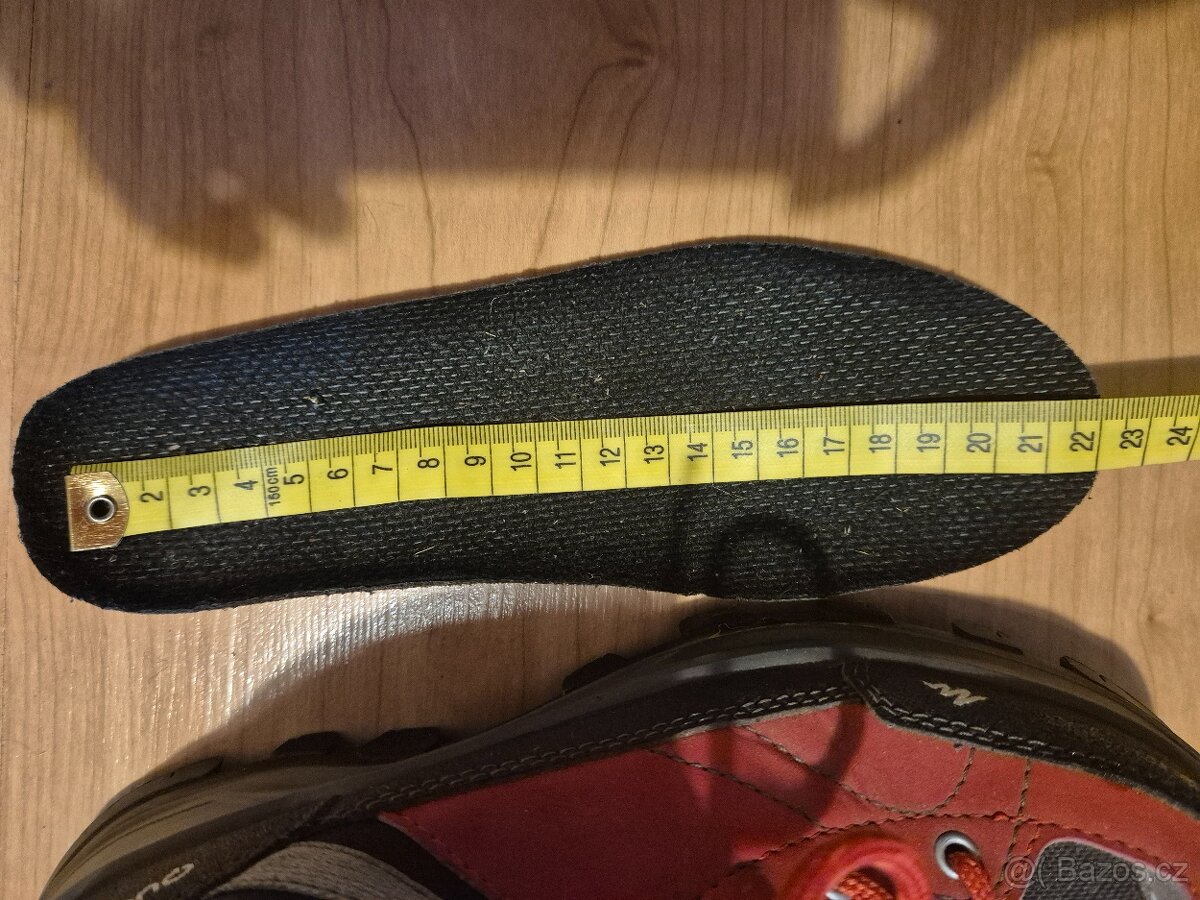 červené trekové outdoorové kotníkové boty v.35 quechua - 2