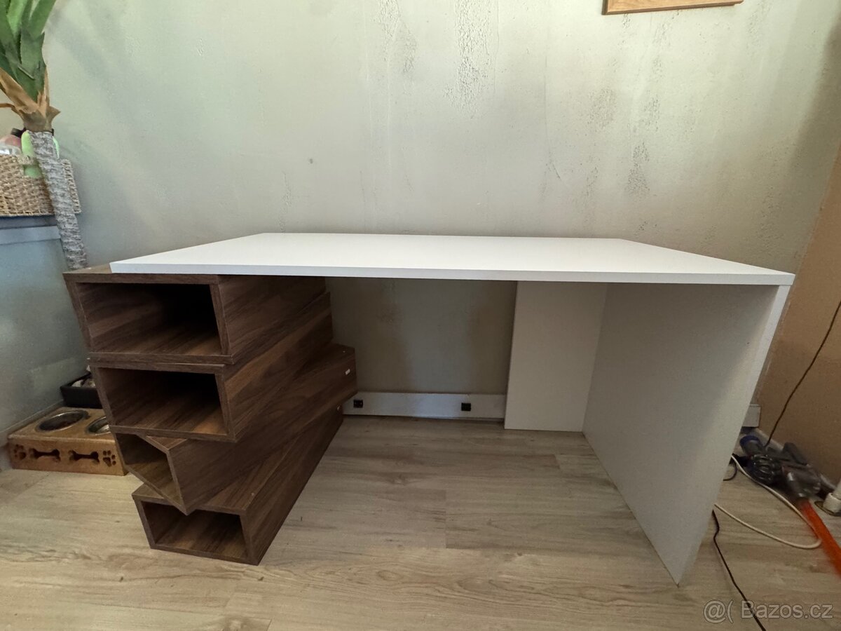 Elegantni psací stůl - 2