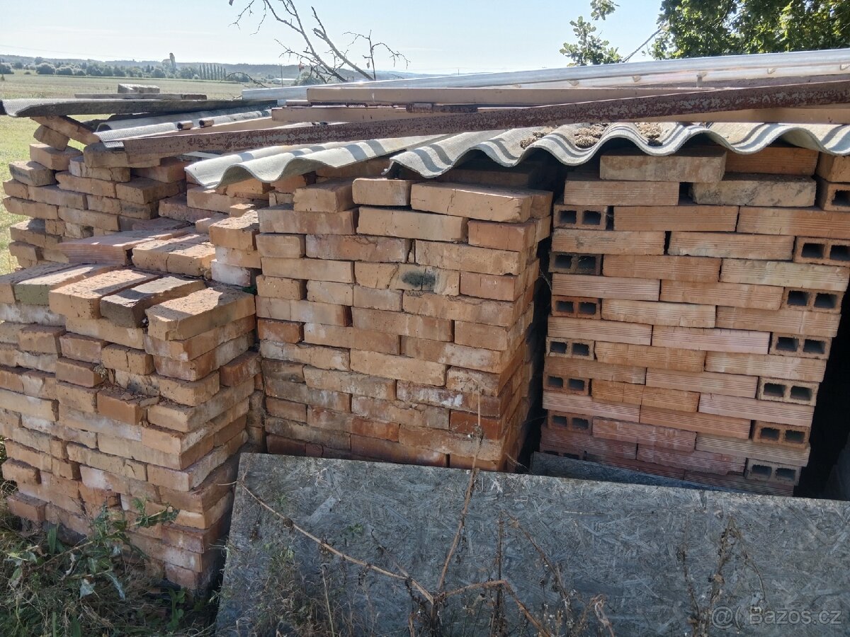 Cihly plné a duté - příčkovky - 2