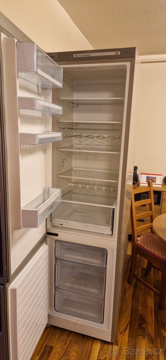 Lednička s mrazákem Bosch - 2