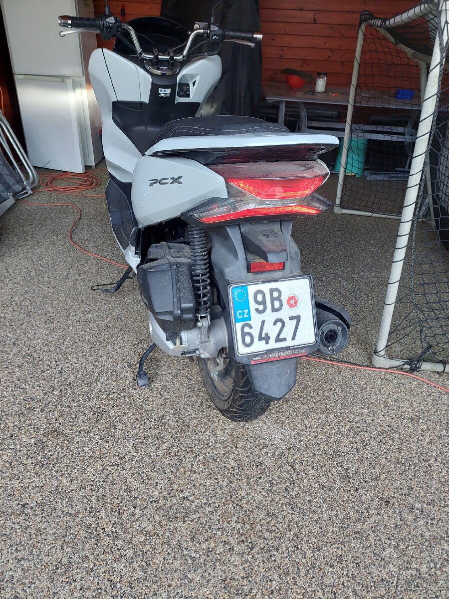 Honda pcx 4000 km. - 2