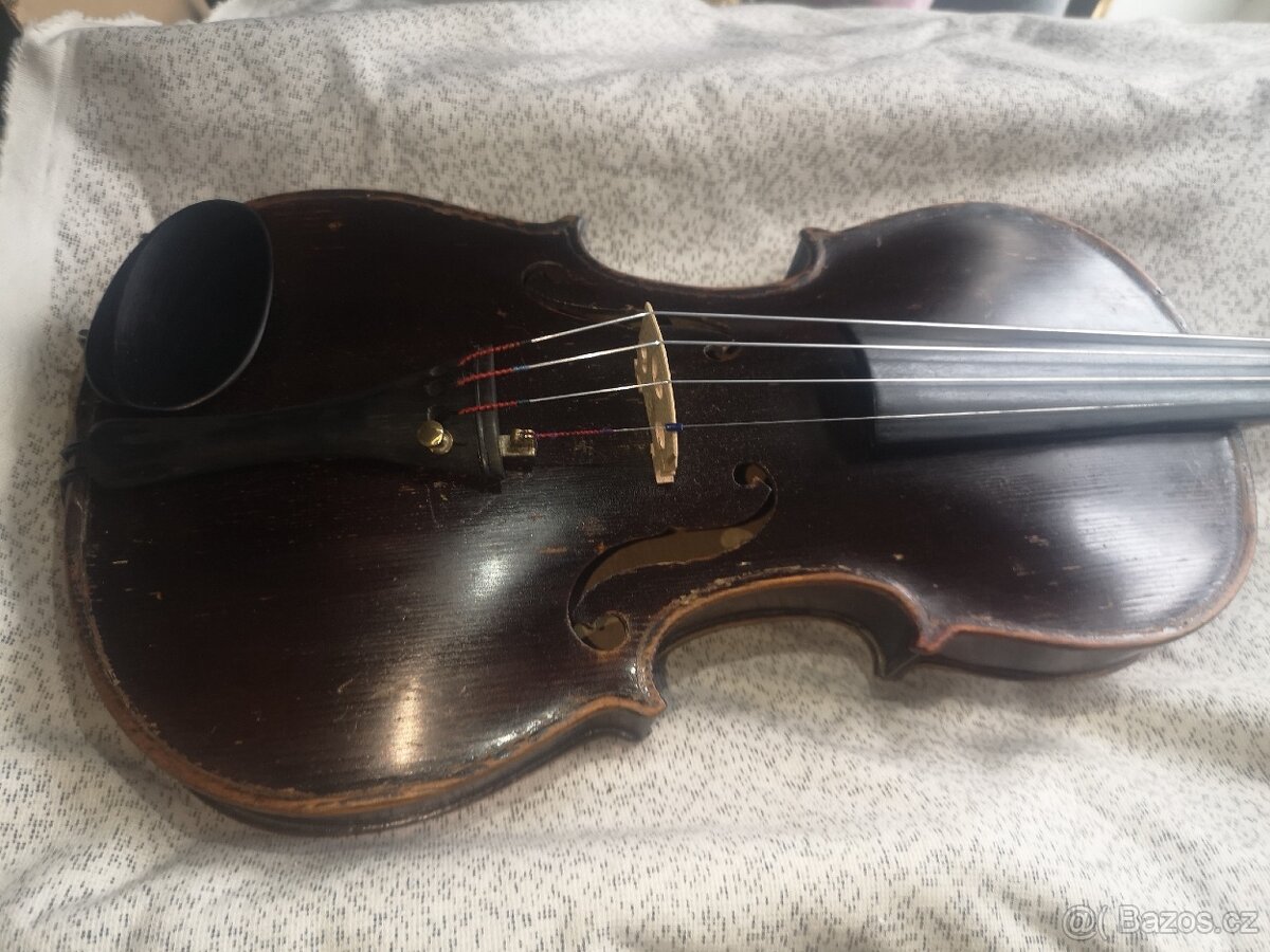 nabízím stoleté černé housle po renovaci - ČTĚTE - 2