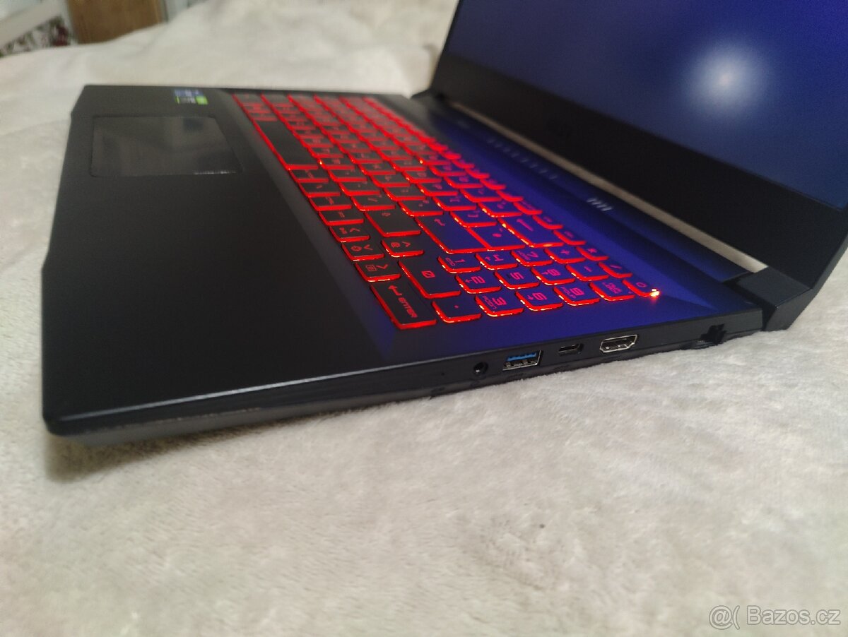 Herní notebook Msi z RTX 3070 a i7 - 2