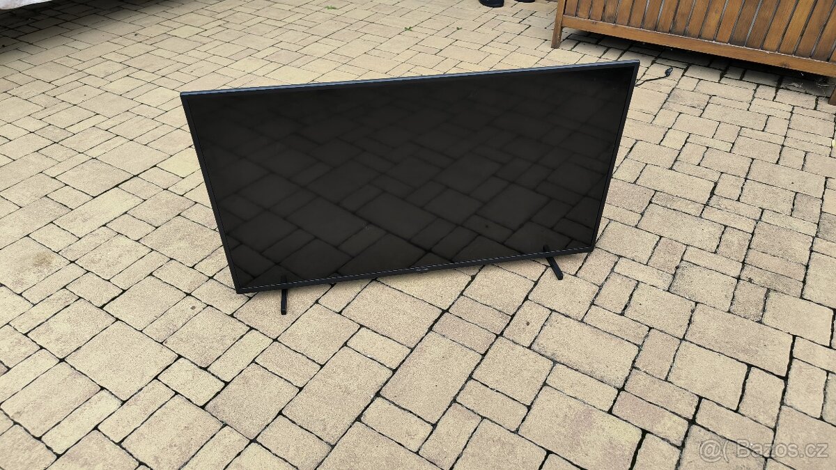 Panasonic JX800 Smart TV - 2