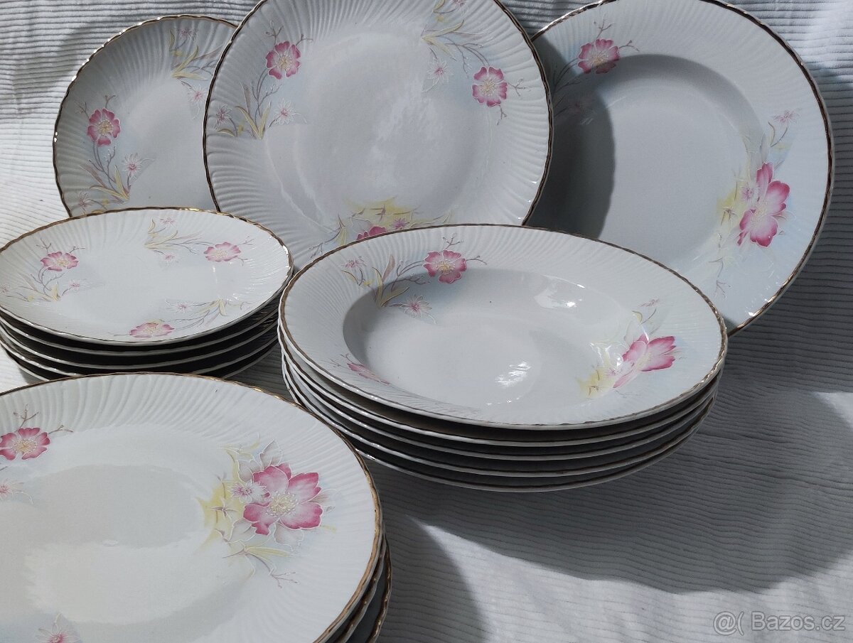Porcelánová sada talířů - 2