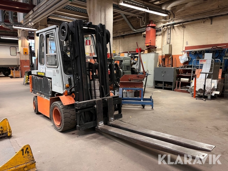 Půjčovna nůžkových plošin a vzv - 2