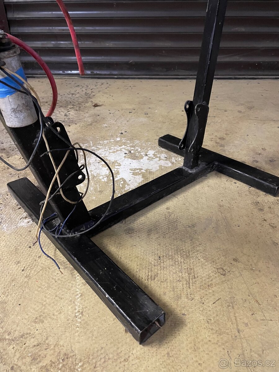 STOJAN NA TEST MOTORU JAWA - 2