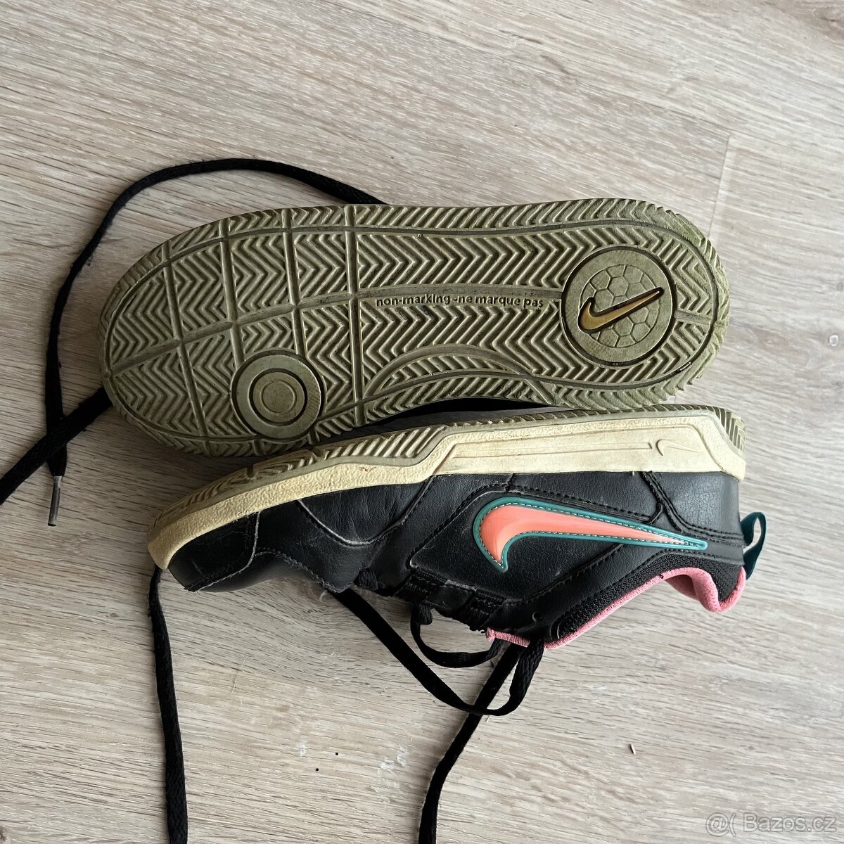 Dívčí tenisky Nike velikosti 35,5 - 2