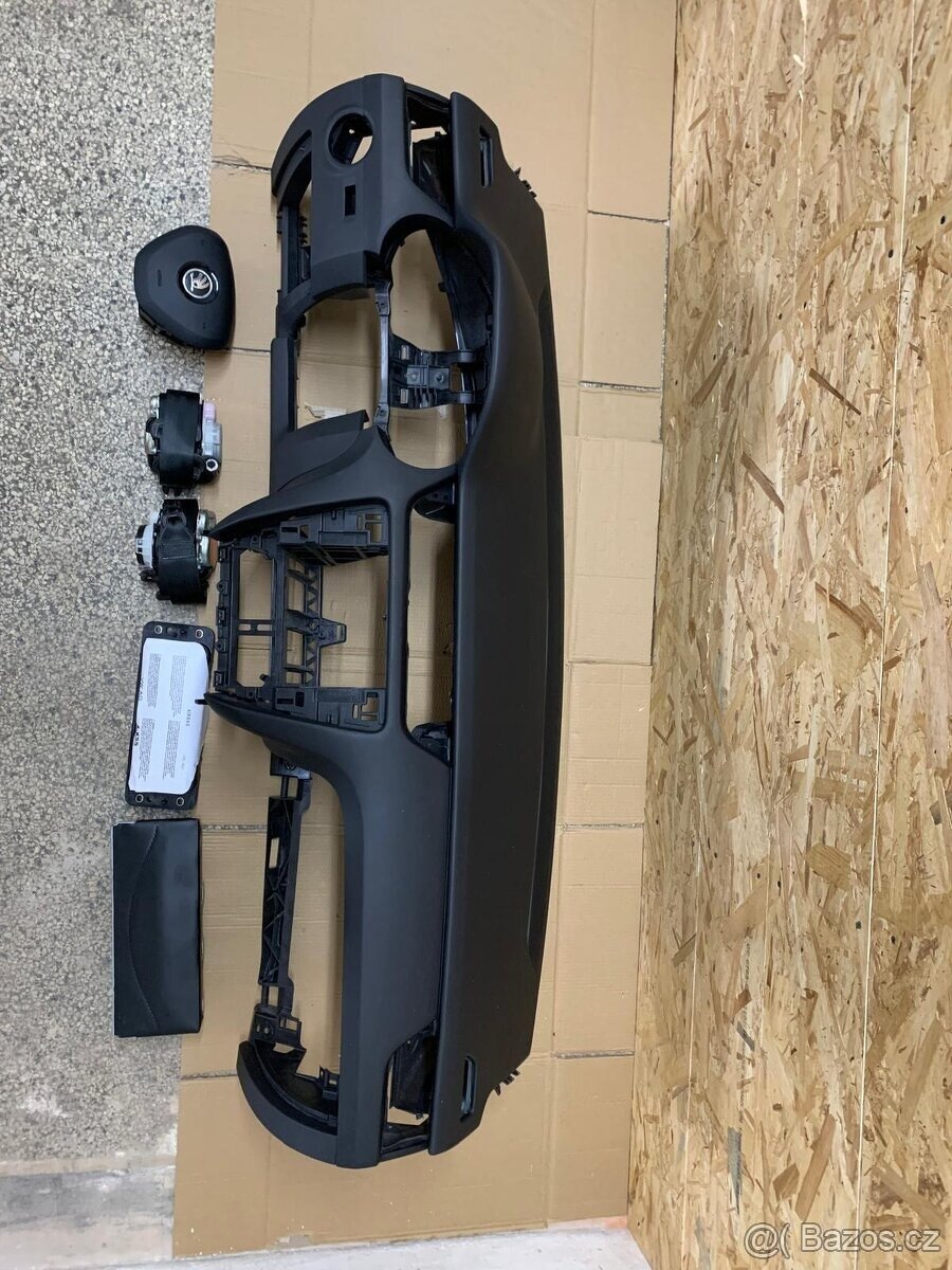 Airbagová sada Škoda Octavia 3, halogen - 2