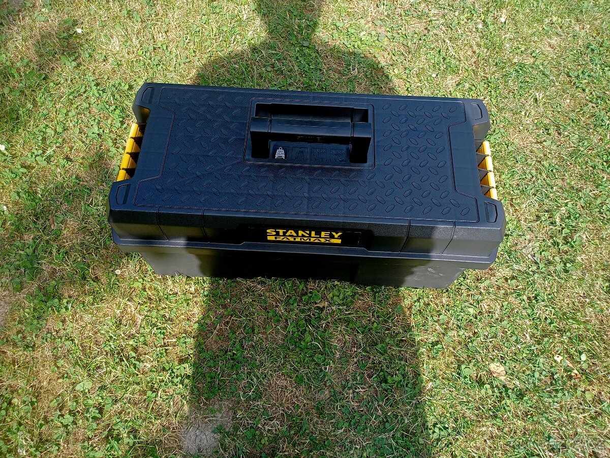 Kufr Stanley a Nabíječka - 2